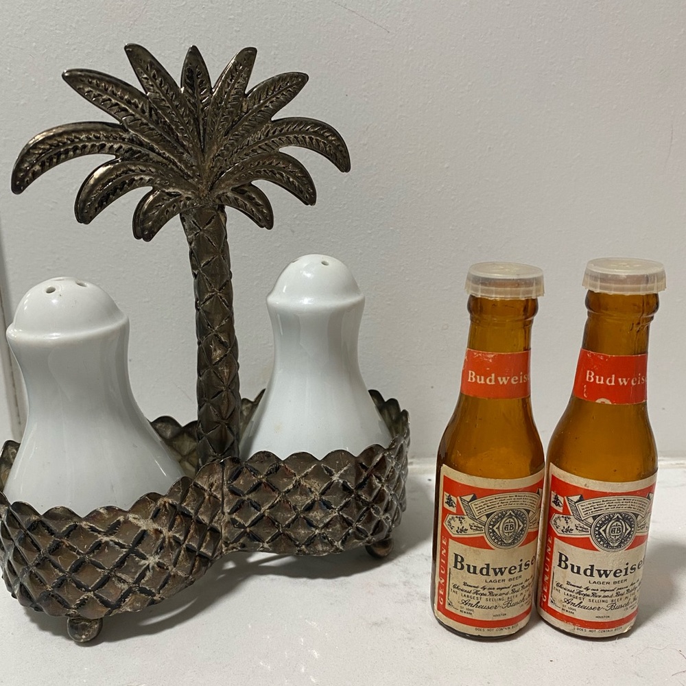 Vintage salt and pepper shakers (2 sets) sold together